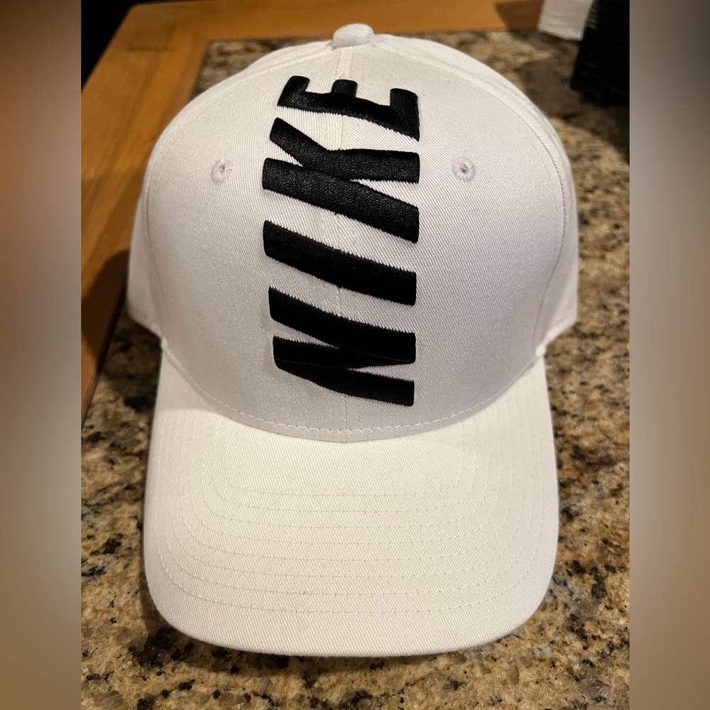 Brand new Nike SnapBack